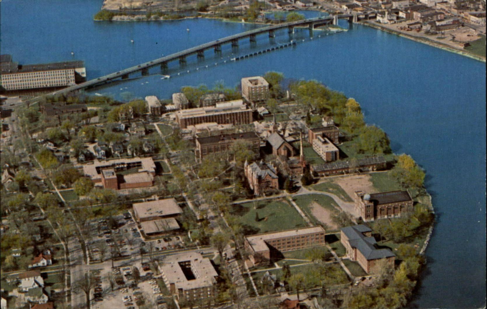 St. Norbert College, aerial • UNKNOWN YEAR